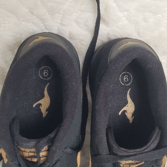 KangaRoos ROOS Sneakers Lace Up Black Gold Embroidered Side Emblems Size 6 - Picture 8 of 11